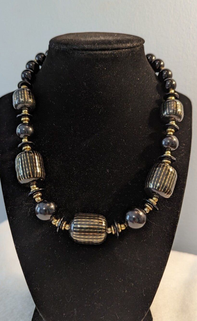 Vintage Japan Single Strand Black and Gold Necklace